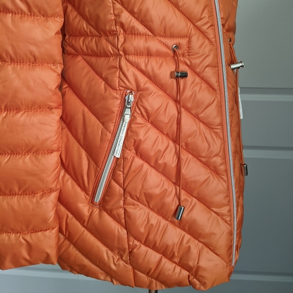 French Connection Jacket Hood Lightweight Chevron Quilted Packable Orange S NWT - Picture 12 of 16